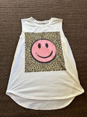 Women’s White Smile Graphic Tank Top - Pink & Leopard Print